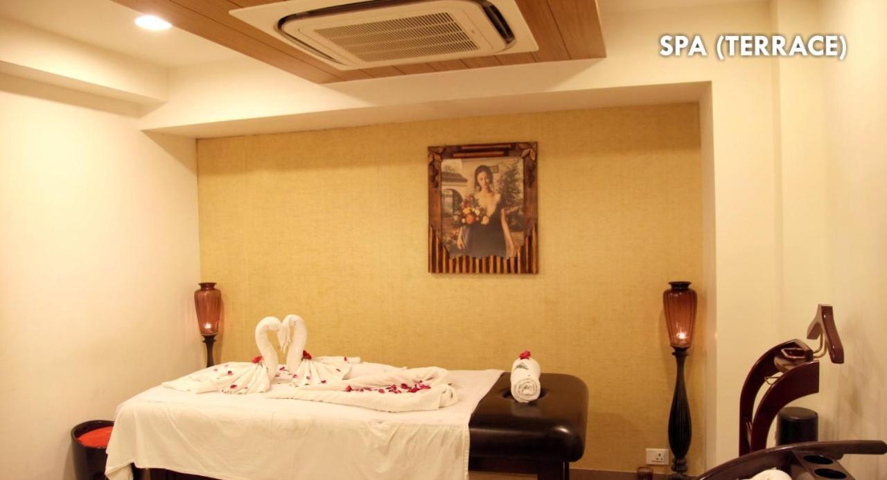 The Fern Residency Rajkot Hotel Exterior photo