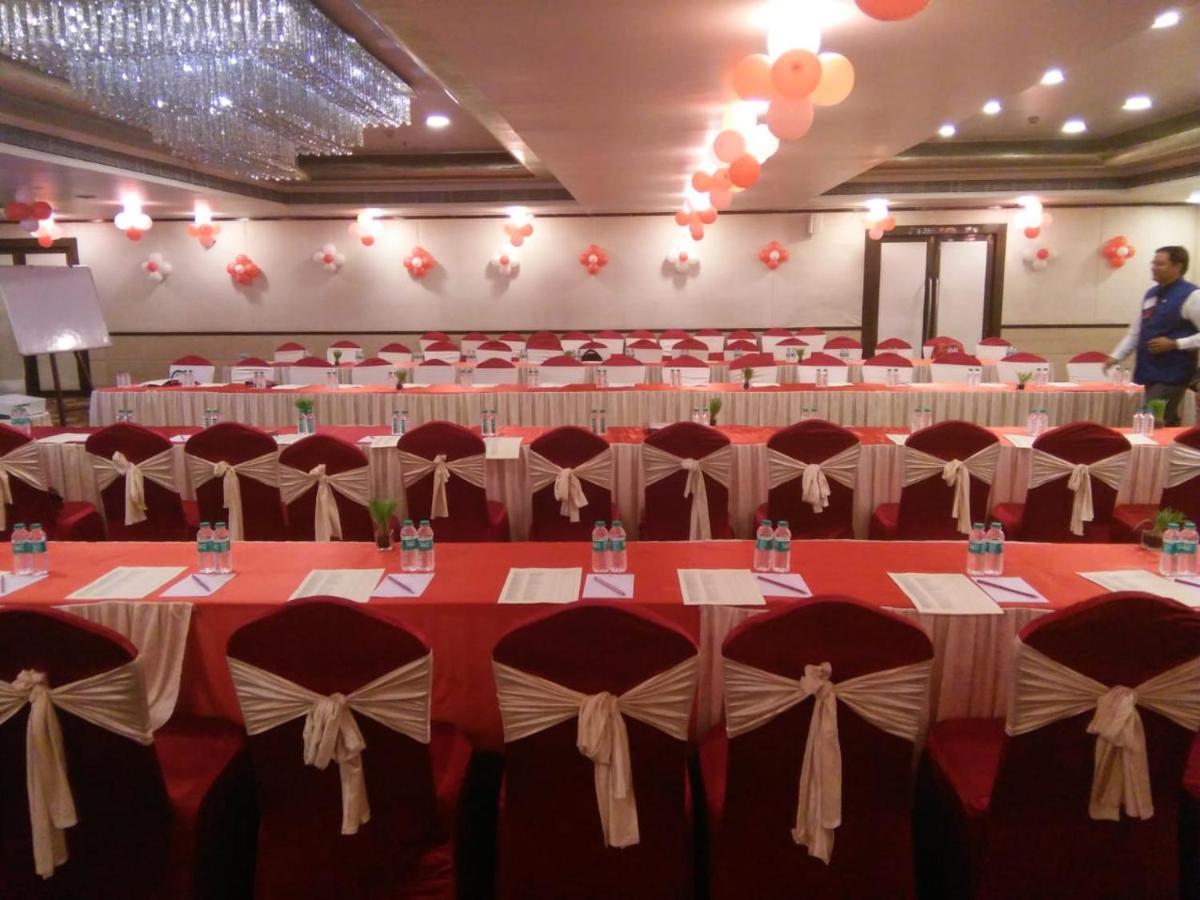 The Fern Residency Rajkot Hotel Exterior photo