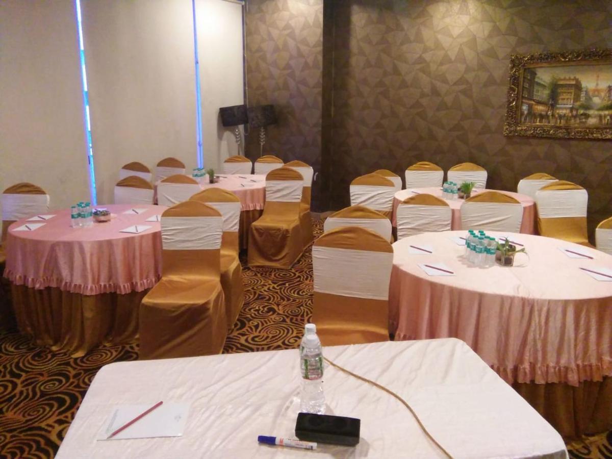 The Fern Residency Rajkot Hotel Exterior photo