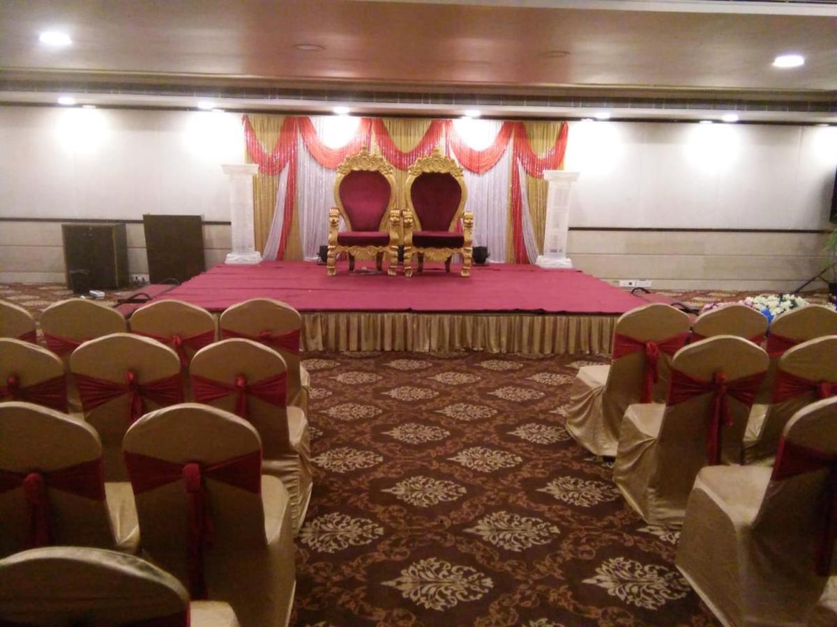 The Fern Residency Rajkot Hotel Exterior photo