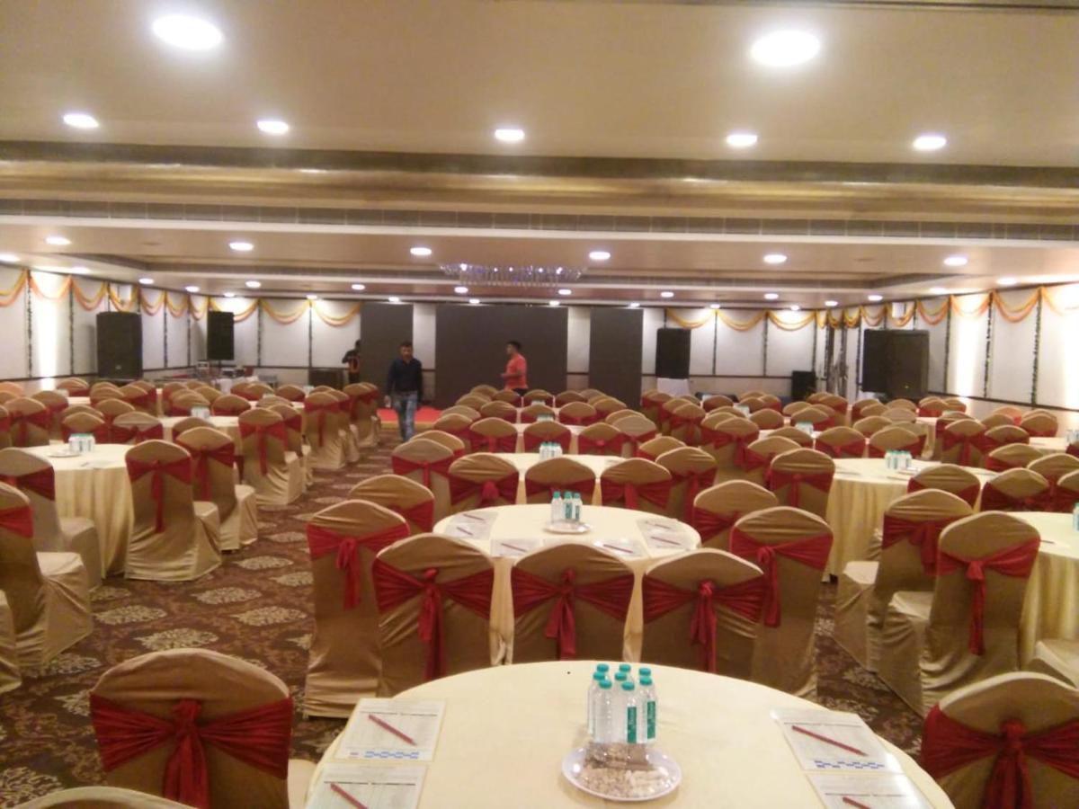 The Fern Residency Rajkot Hotel Exterior photo