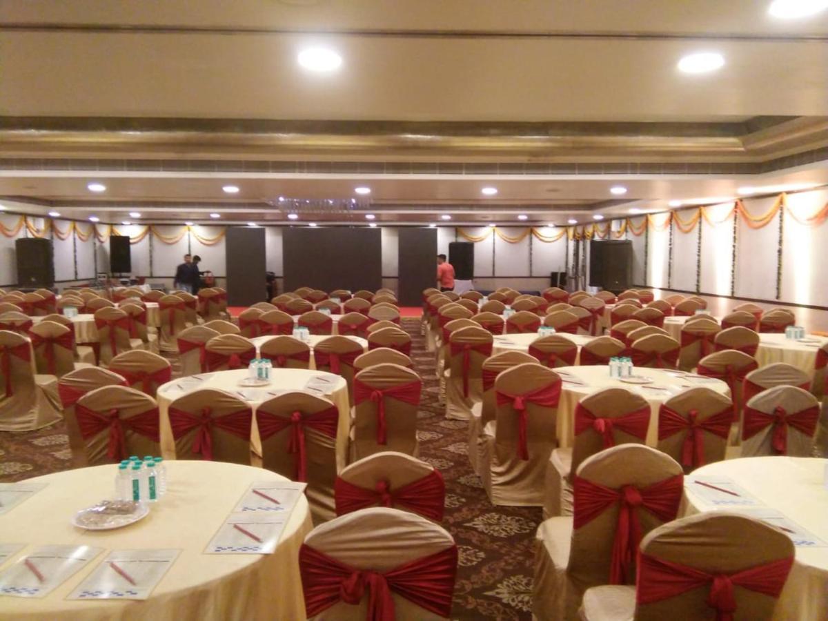 The Fern Residency Rajkot Hotel Exterior photo