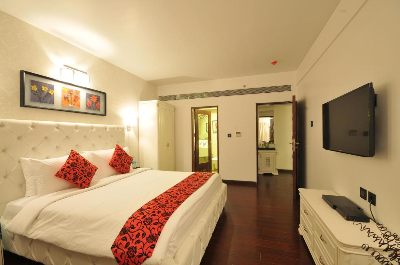 The Fern Residency Rajkot Hotel Exterior photo